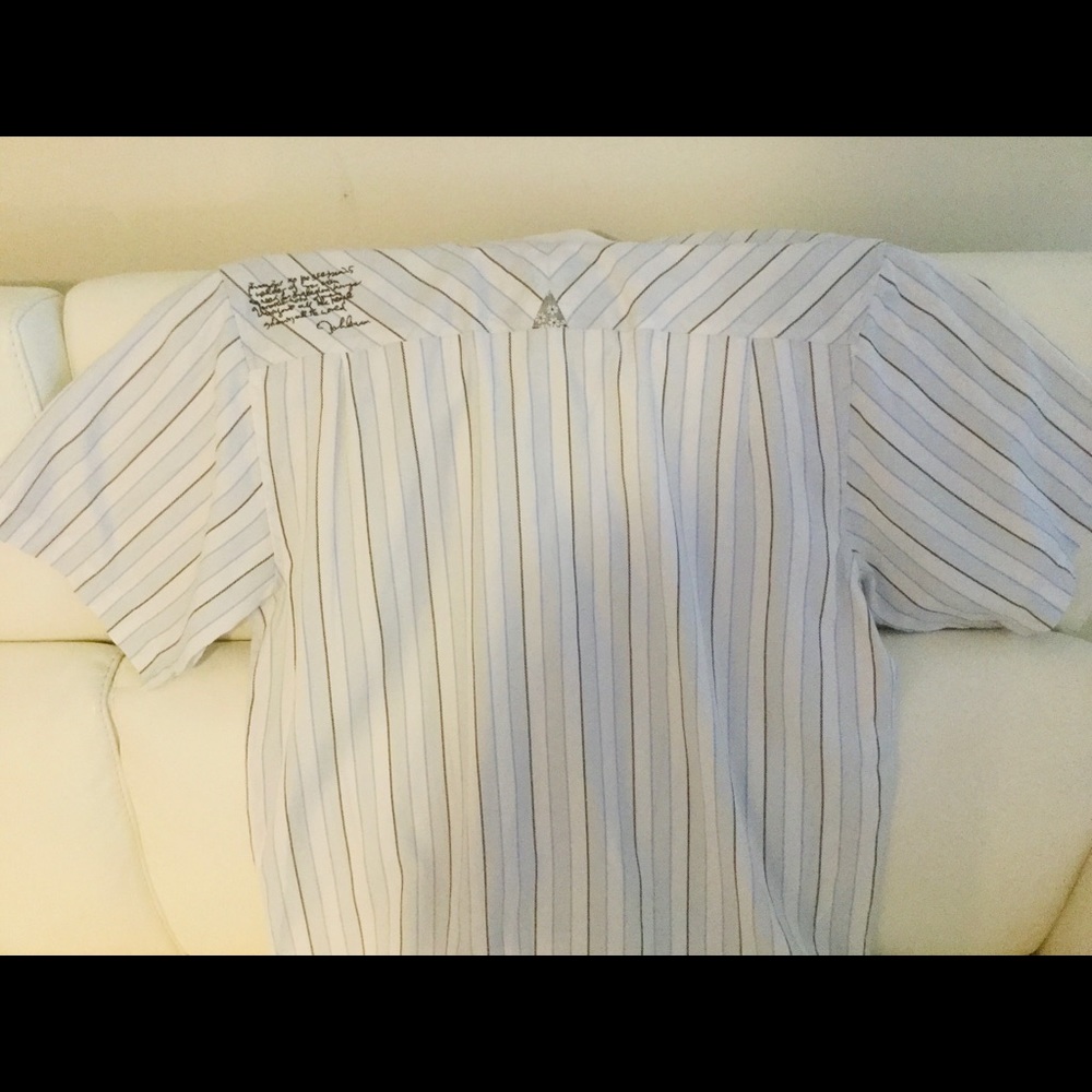 Awesome Men’s short sleeve shirt.